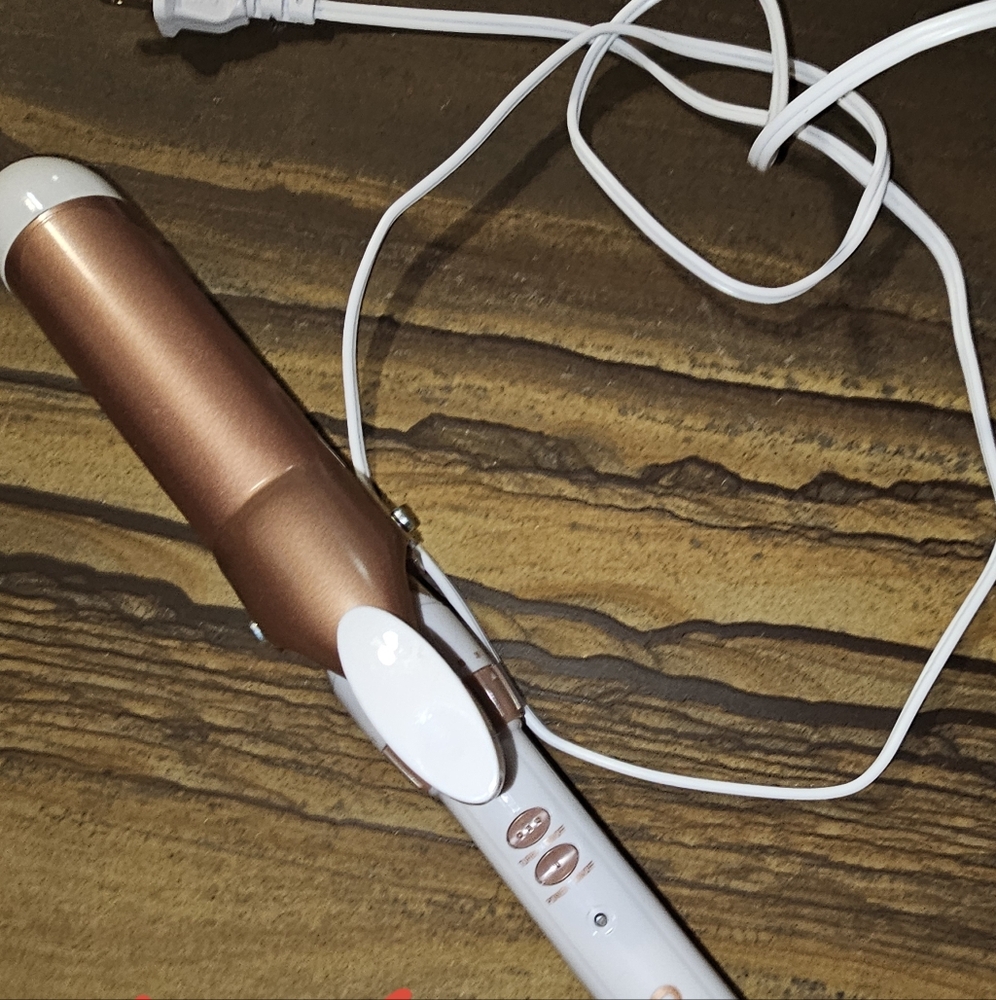 Elegant Copper Hair Curler